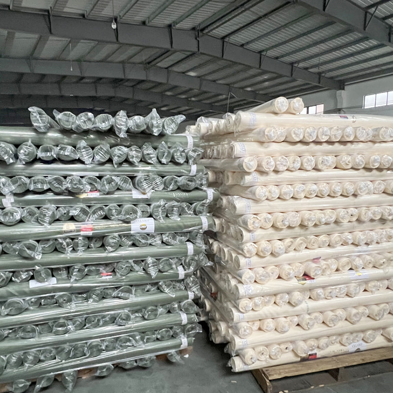 TMIE-08-1-1 70GSM 122CM Košeľový odev Mäkká a lesklá tkanina 100% polyester Materiál farbený leštenou polyesterovou popelínovou tkaninou