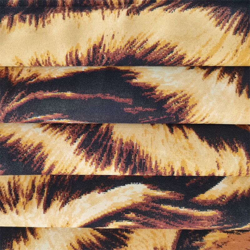 TIME-15-2 -2 150CM Šírka Nízka hmotnosť 110GSM 4-way Stretch Print Vzor Polyesterová tkanina